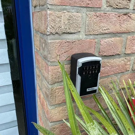 Confortable Avec Entrée Indépendante - Parking&accès Lille Facile * Marcq-en-Baroeul