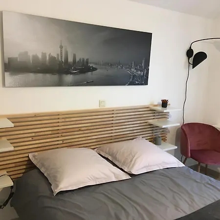 Confortable Avec Entrée Indépendante - Parking&accès Lille Facile Habitación en casa particular *